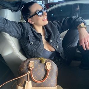 Meet your Posher, Melissa